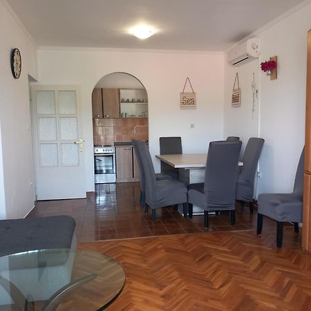 Apartments Mira 洛帕 外观 照片